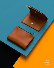 Load image into Gallery viewer, Calf Leather Coin/Card Wallet (S) in Gift Box