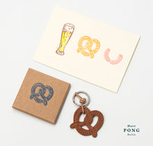 Load image into Gallery viewer, Mini Leather Pretzel Keychain x 1 + Greeting card Gift set