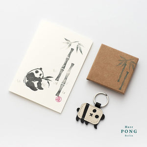 Mini-Panda (rechte Seite) Leder-Schlüsselanhänger + handgestempeltes Grußkarten-Geschenkset