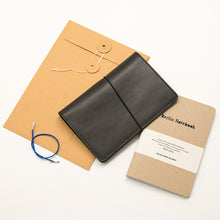 Load image into Gallery viewer, Leather Notebook Cover Black + 2-pack of the original Berlin Notebook gift set