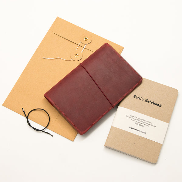 Leder-Notizbuchhülle Rot + 2er-Pack des Original Berlin Notebook-Geschenksets