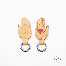 Load image into Gallery viewer, Herr PONG Berlin for Fragonard - &quot;le coeur sur la main&quot; Keychain (To have the heart on the hand)