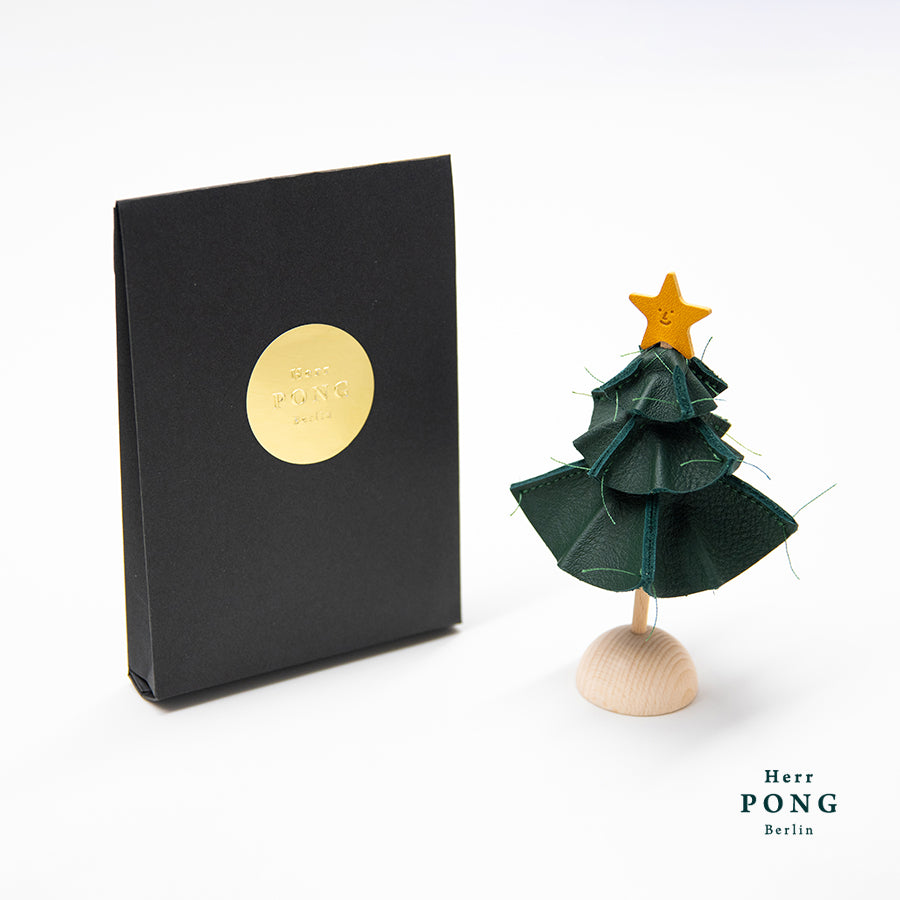 Weihnachtsbaum aus Leder mit Smiley-Stern