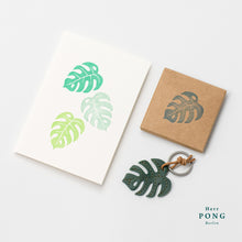 Load image into Gallery viewer, Mini Monstera Leaf Leather Keychain x 1 + Hand printed greeting card set